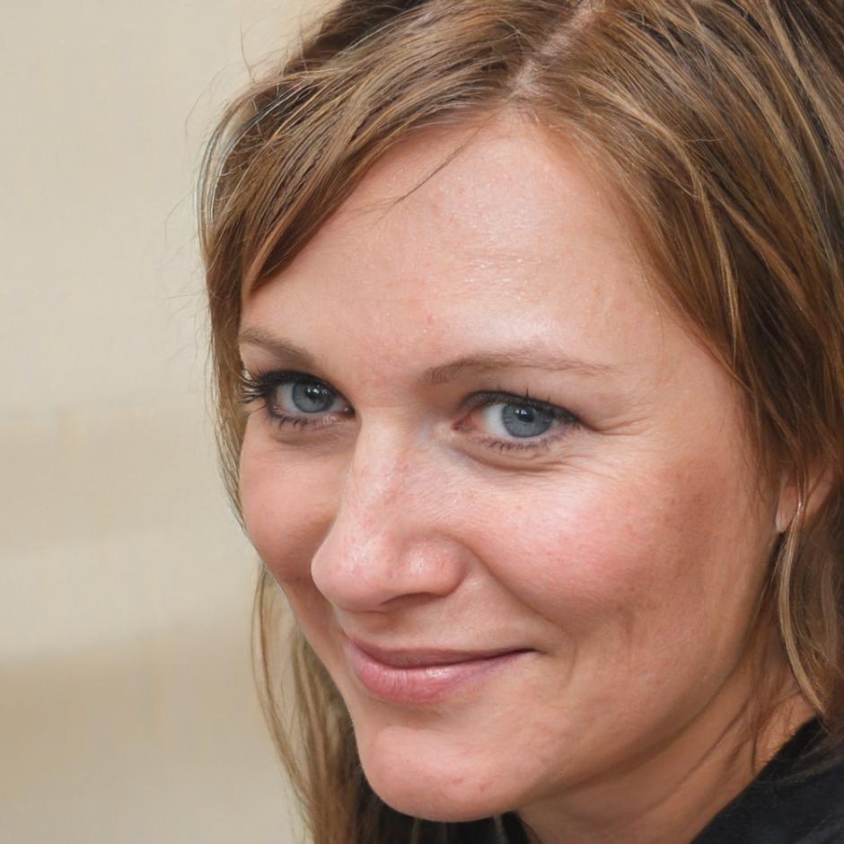 Elena Martínez